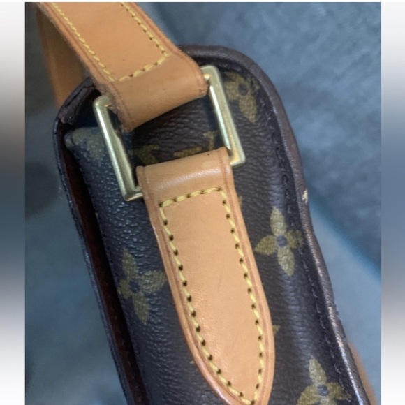 Louis Vuitton St Cloud - Picture 6 of 14